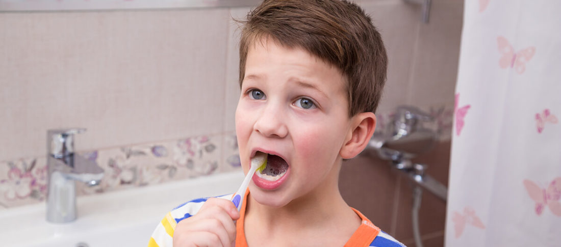 Dicas para incentivar a criança a escovar os dentes